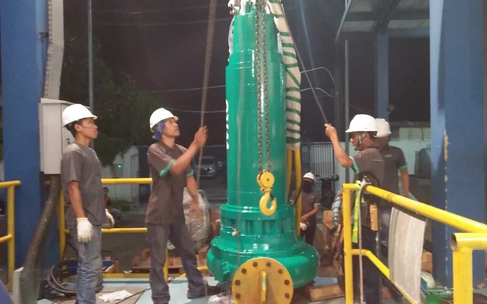 355kw submersible pump installation, Aetra Tangerang